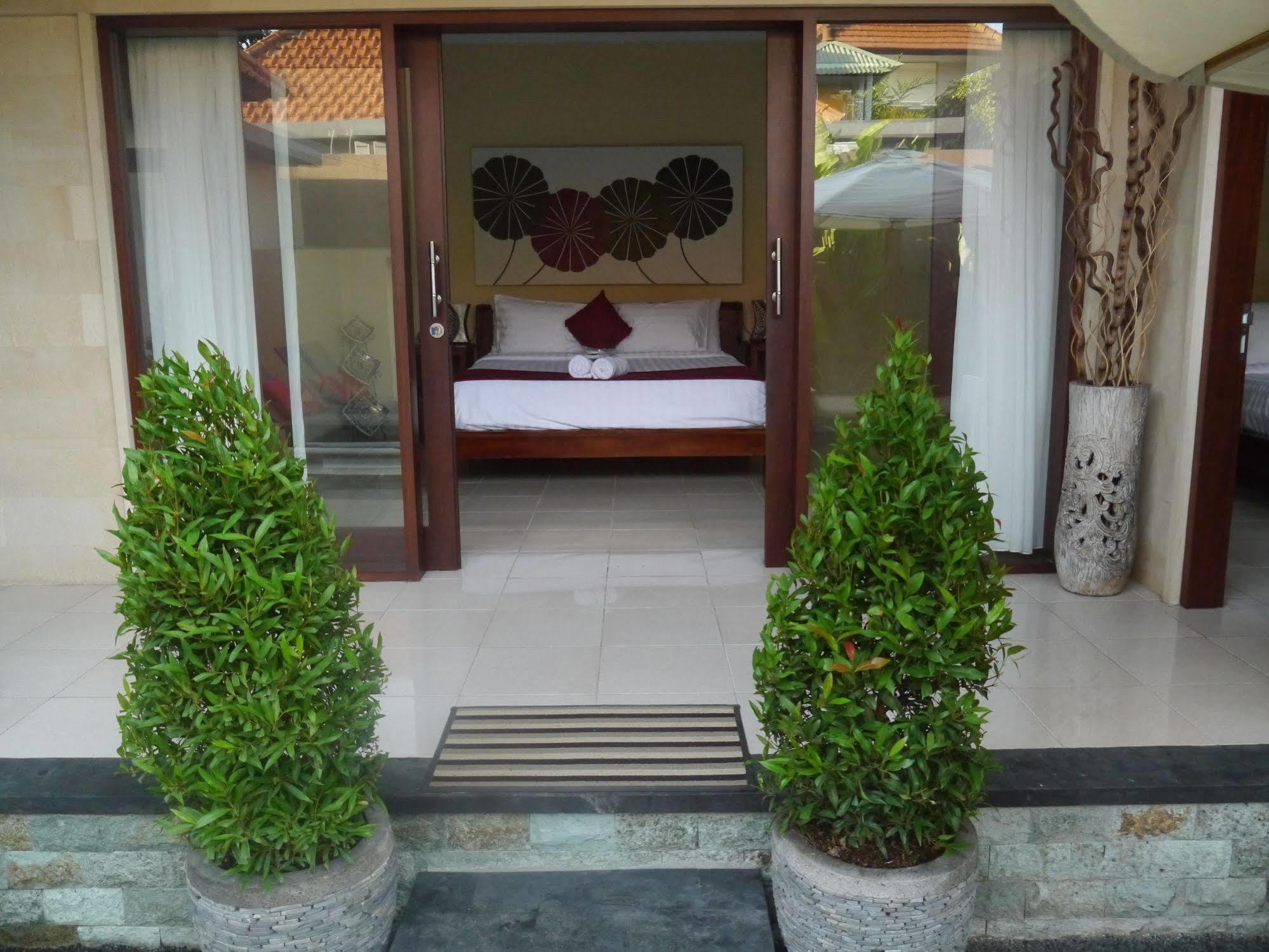 Exquisito Villa Denpasar  Exterior photo