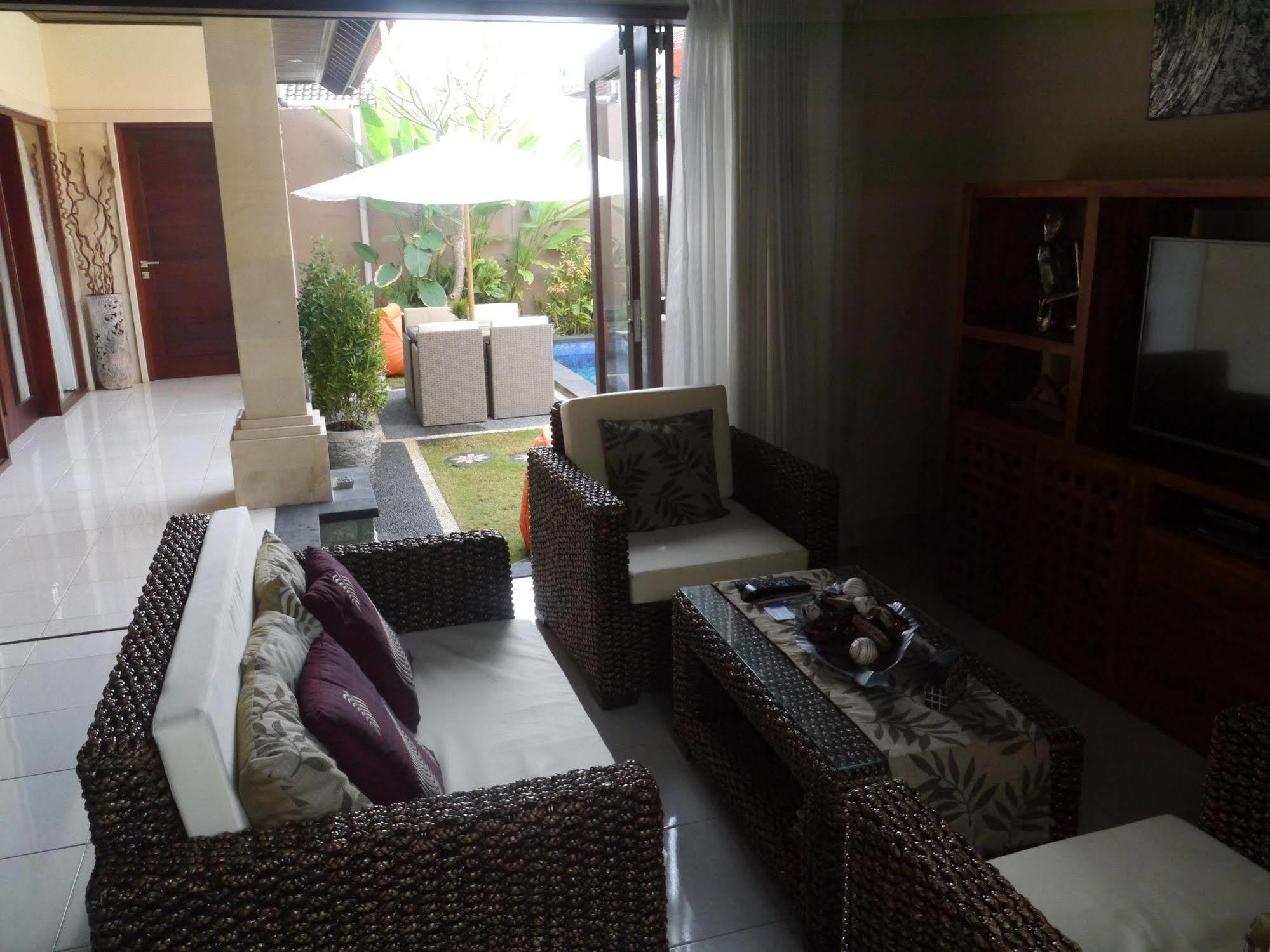 Exquisito Villa Denpasar  Exterior photo