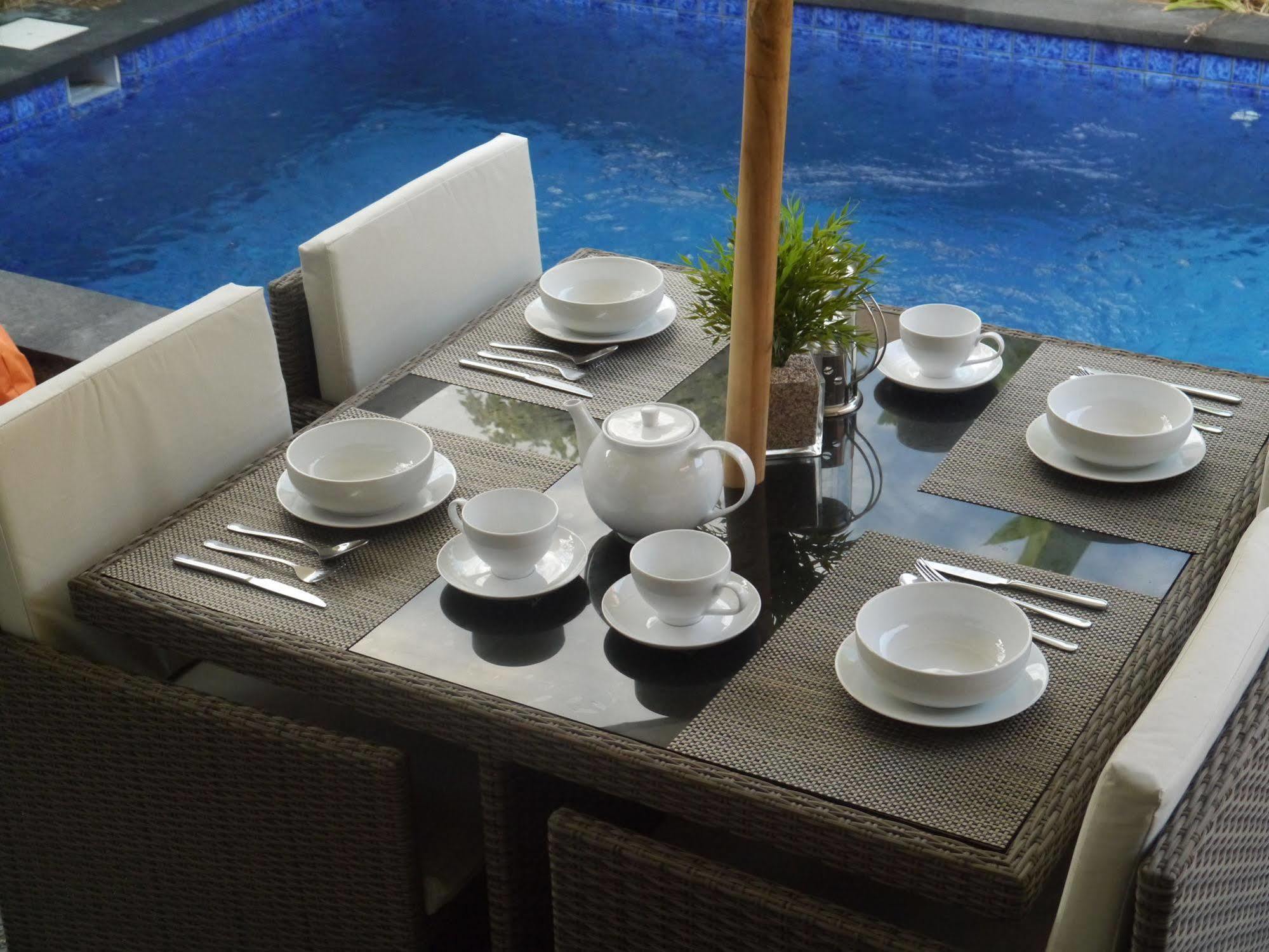 Exquisito Villa Denpasar  Exterior photo