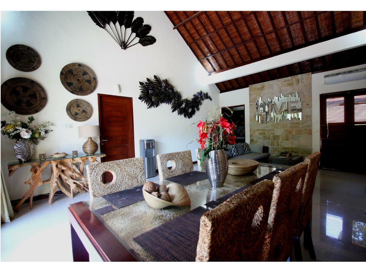Exquisito Villa Denpasar  Exterior photo