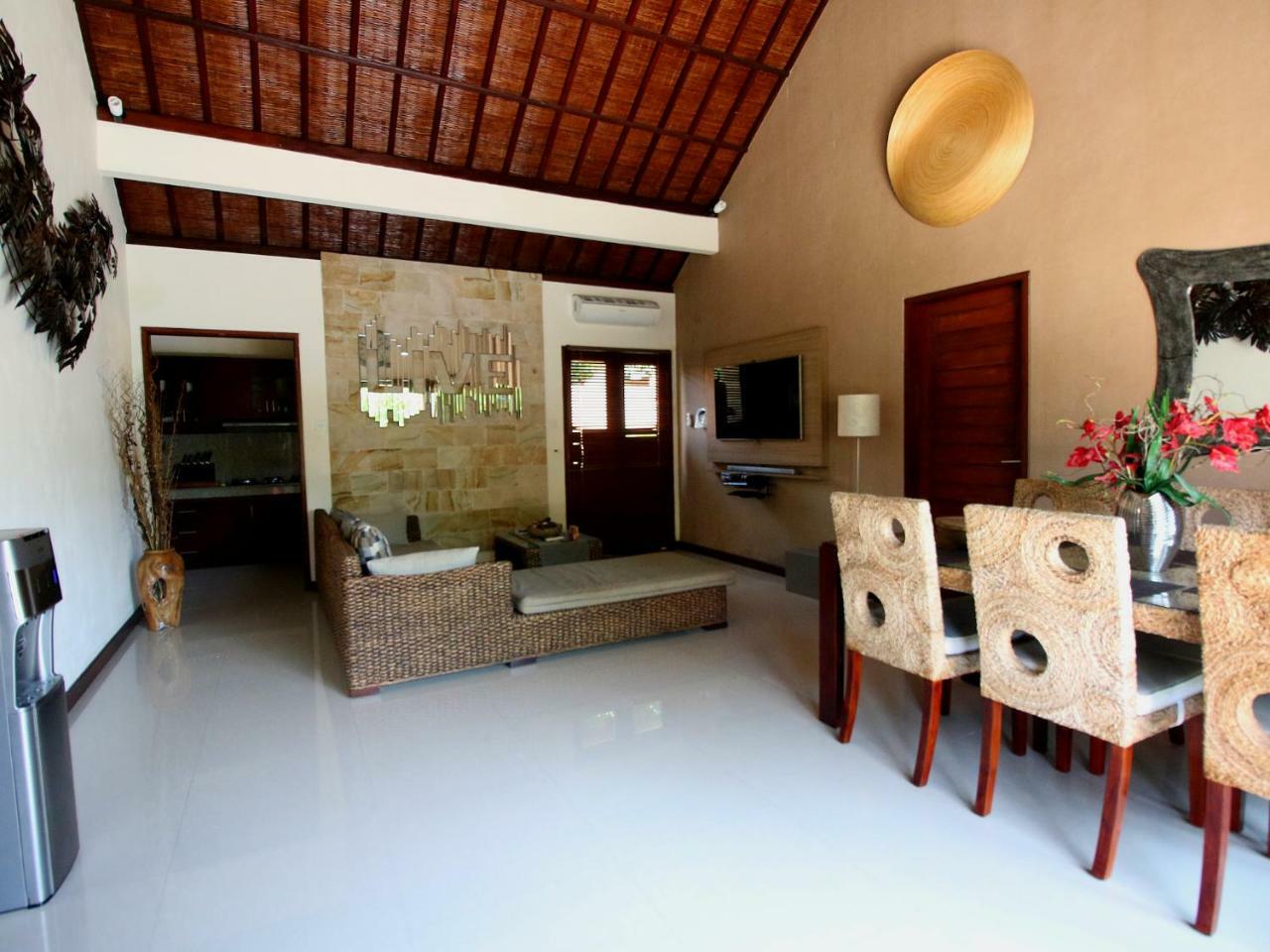 Exquisito Villa Denpasar  Exterior photo